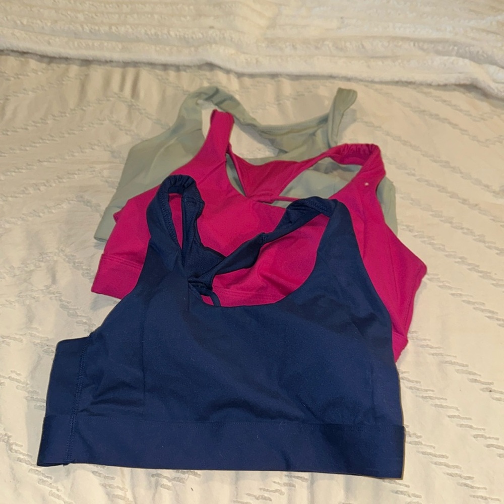 TARGET All in motion Sport bras Bundle- racer back with circle opening - Medium